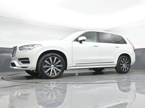 Used 2024 Volvo XC90 B5 Core w/ Protection Package Premier AWD/4WD image 37