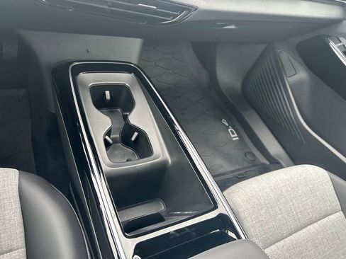 Used 2024 Volkswagen ID.4 2WD image 50