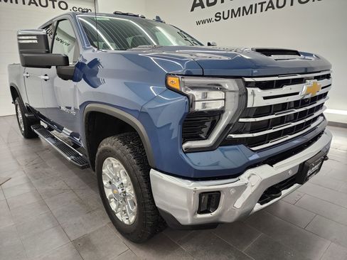 Used 2024 Chevrolet Silverado 2500 LTZ w/ LTZ Premium Package image 2