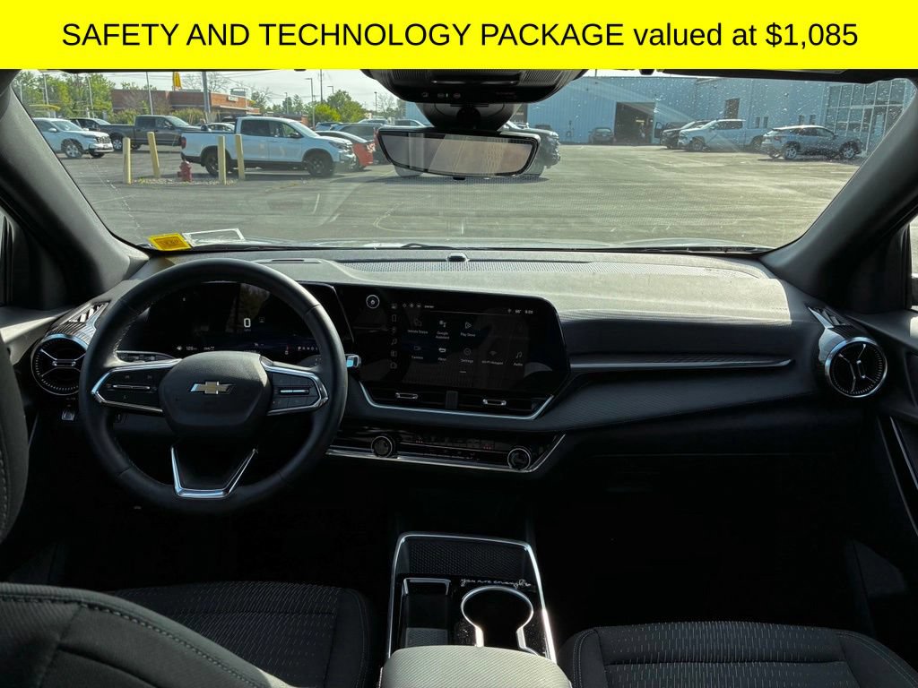 Used 2025 Chevrolet Equinox LT w/ Safety and Technology Package AWD/4WD image 3