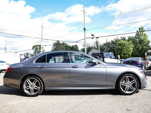 Used 2018 Mercedes-Benz E 300 4MATIC image 5