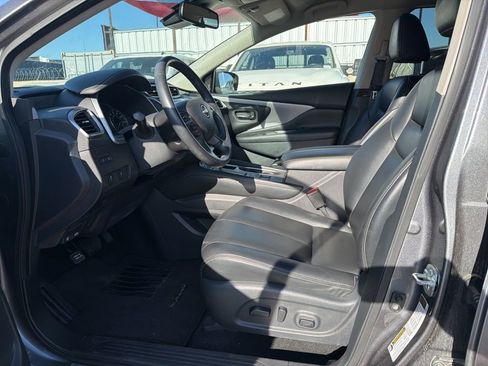 Used 2023 Nissan Murano SV image 9