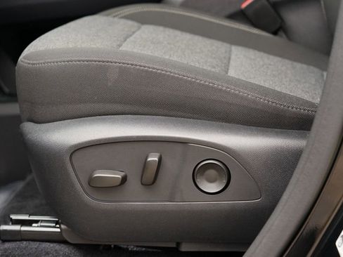 Used 2025 GMC Acadia Elevation image 15