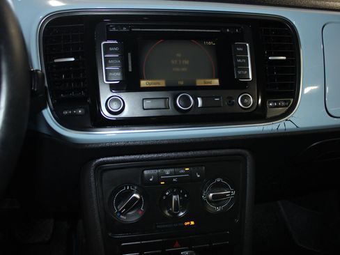 Used 2012 Volkswagen Beetle 2.5 FWD image 13