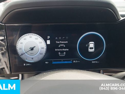 Used 2025 Hyundai Elantra SEL FWD image 16