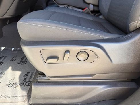 Used 2024 Chevrolet Silverado 1500 Custom image 9