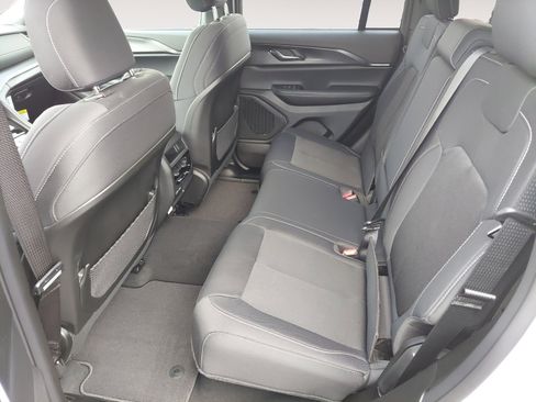 New 2026 Jeep Grand Cherokee Laredo X RWD image 23