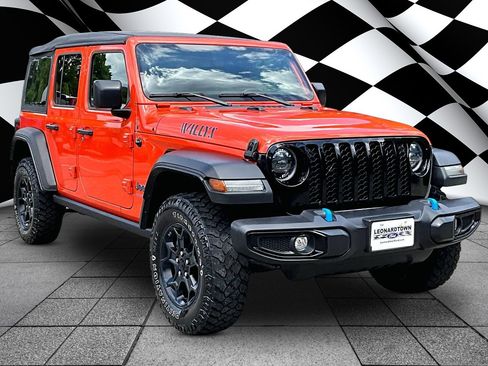 Used 2023 Jeep Wrangler Unlimited w/ Cold Weather Group AWD/4WD image 11