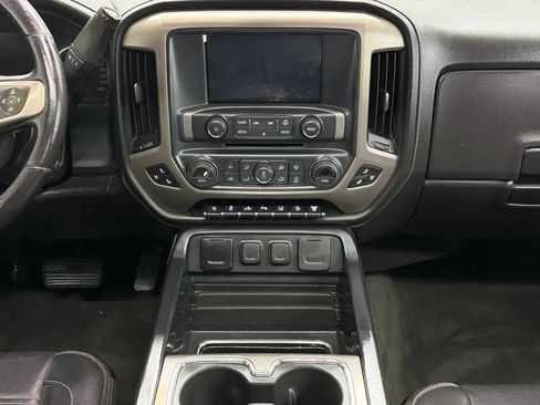 Used 2018 GMC Sierra 2500 Denali w/ Duramax Plus Package AWD/4WD image 29