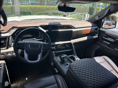 Used 2024 GMC Sierra 1500 Denali w/ Denali Reserve Package image 9