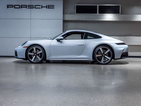 New 2026 Porsche 911 Carrera image 2