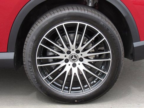 New 2025 Mercedes-Benz GLC 300 4MATIC image 37