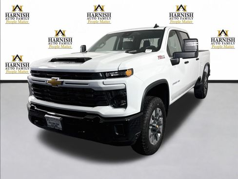 New 2026 Chevrolet Silverado 2500 Custom w/ Custom Value Package AWD/4WD image 4
