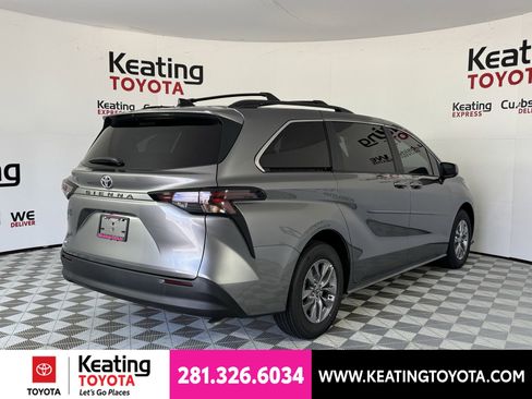 New 2026 Toyota Sienna LE FWD image 14
