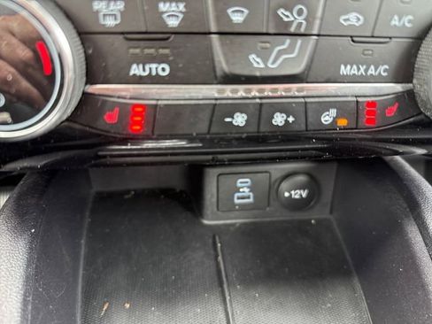 Certified 2022 Ford Escape SEL image 29