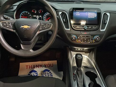 Used 2019 Chevrolet Malibu LT FWD image 18