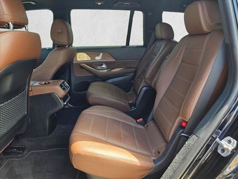 Used 2024 Mercedes-Benz GLS 450 4MATIC image 20