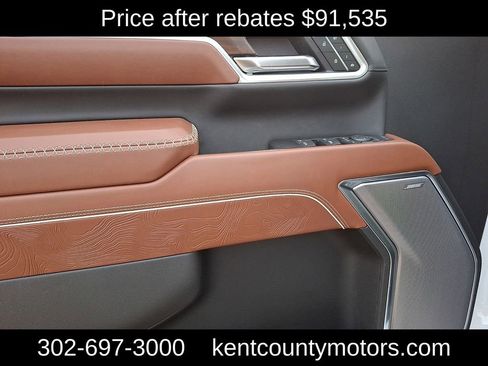 New 2026 GMC Sierra 2500 Denali Ultimate w/ LPO, Black Badging Package AWD/4WD image 11