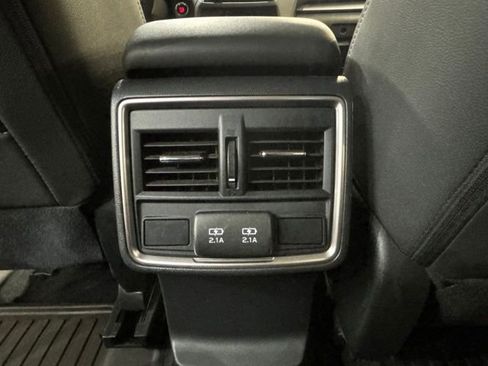 Used 2020 Subaru Forester Premium AWD/4WD image 21