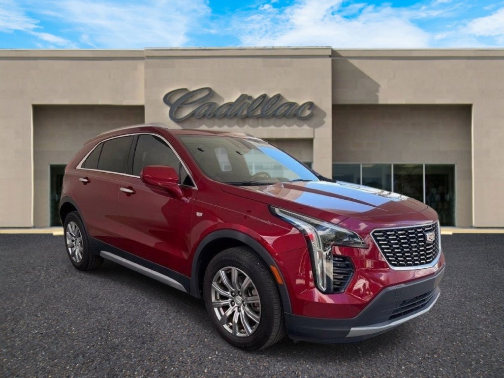Used 2019 Cadillac XT4 Premium Luxury FWD image 1