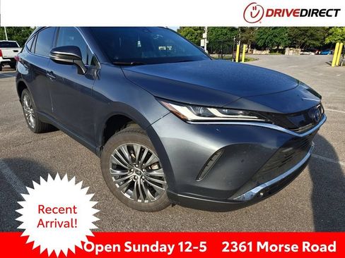 Used 2022 Toyota Venza XLE AWD/4WD image 1