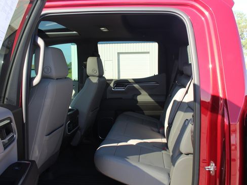 Used 2022 Chevrolet Silverado 1500 LTZ w/ LTZ Premium Package image 17