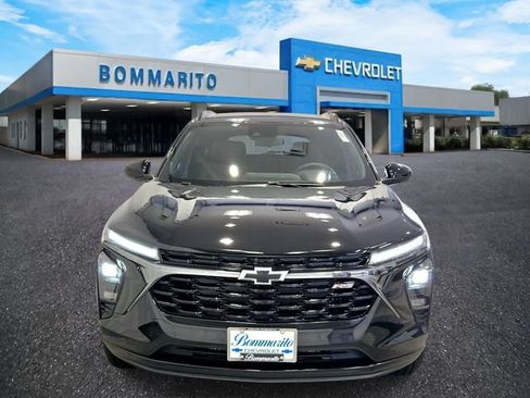 New 2026 Chevrolet Trax RS w/ Sunroof Package FWD image 5
