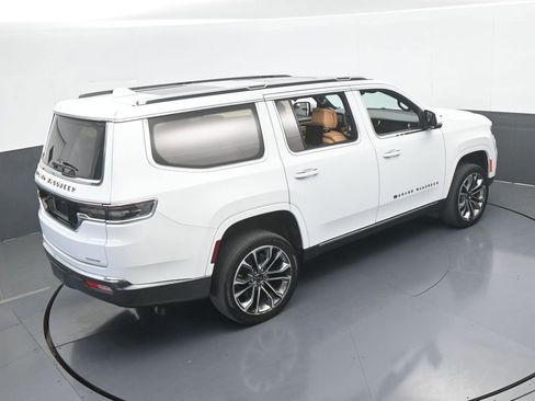 Used 2022 Jeep Grand Wagoneer Series III w/ Rear Seat Video Group 1 image 68