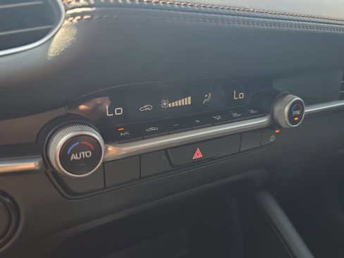 Used 2025 MAZDA MAZDA3 s FWD image 21