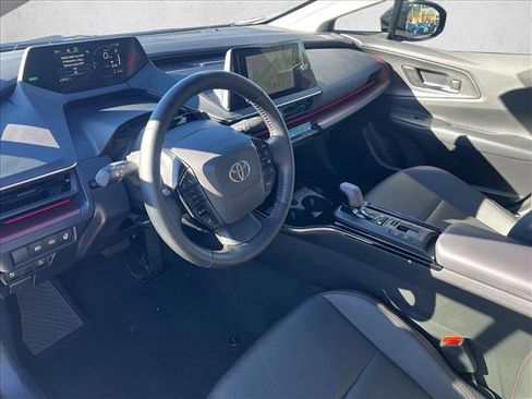 Certified 2025 Toyota Prius Plug-In Hybrid image 9