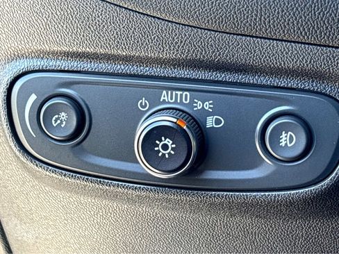 Certified 2023 Chevrolet Equinox Premier image 16