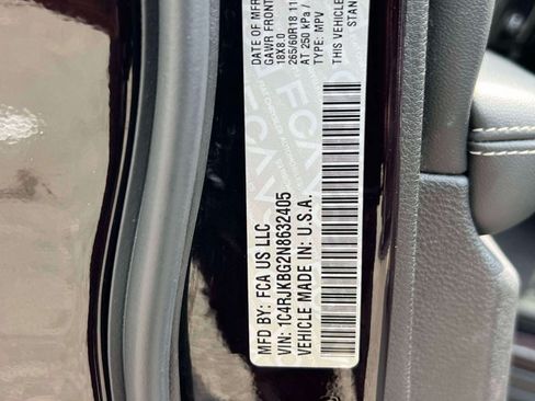 Certified 2022 Jeep Grand Cherokee L Limited AWD/4WD image 16