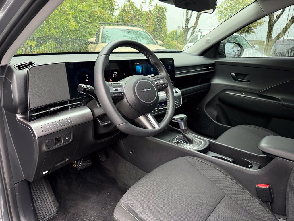 Used 2025 Hyundai Kona SEL FWD image 9