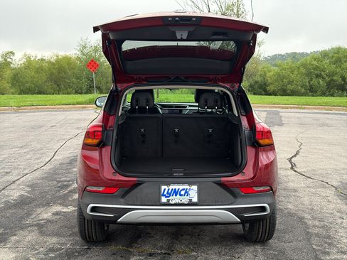 Used 2022 Buick Encore GX Preferred w/ Cold Weather Comfort Package AWD/4WD image 35