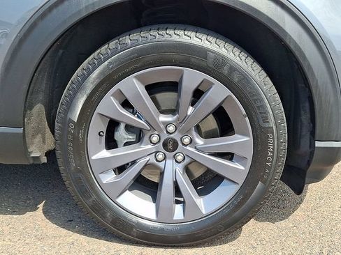Certified 2023 Ford Explorer XLT w/ Equipment Group 202A AWD/4WD image 7