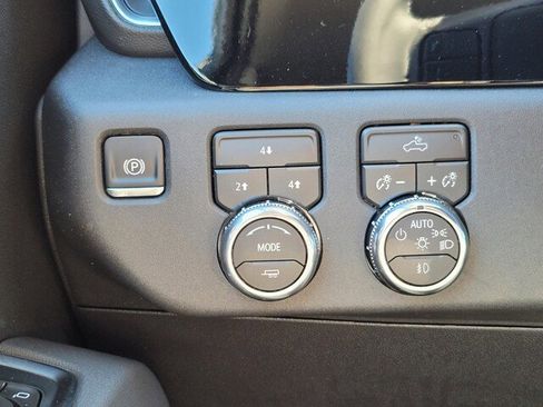 New 2026 GMC Sierra 2500 SLE image 34