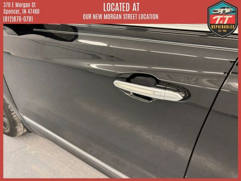Used 2017 Cadillac XT5 Premium Luxury w/ LPO, Wheel Lock Package FWD image 19