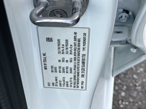 Used 2021 Tesla Model 3 Standard Range Plus RWD image 30