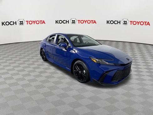 New 2026 Toyota Camry SE image 2