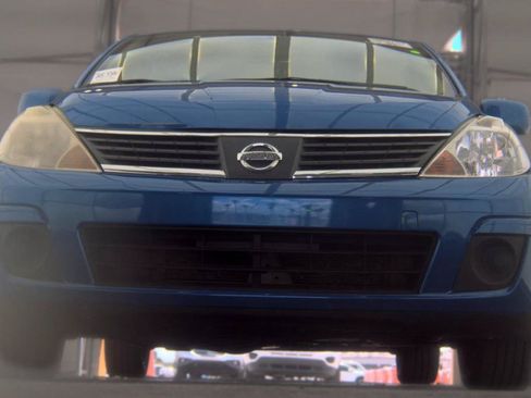 Used 2009 Nissan Versa 1.8 S w/ PWR Pkg FWD image 3