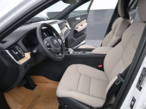 New 2026 Volvo XC60 B5 Core image 13