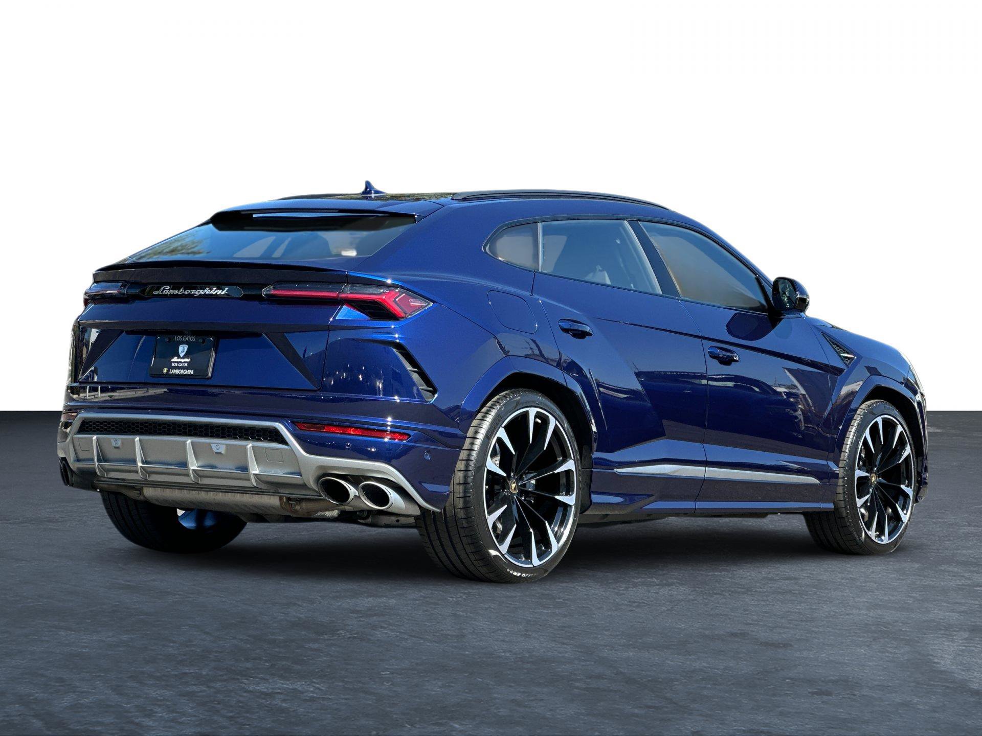 Used 2020 Lamborghini Urus AWD/4WD image 3
