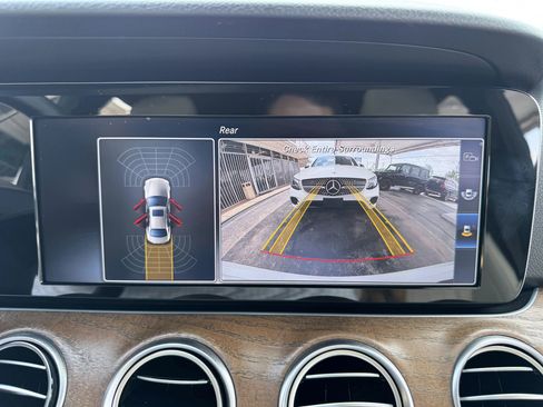 Used 2017 Mercedes-Benz E 300 image 34