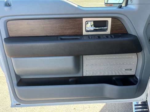 Used 2014 Ford F150 Lariat w/ Equipment Group 502A Luxury image 22