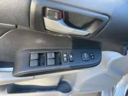 Used 2013 Toyota Camry LE image 23