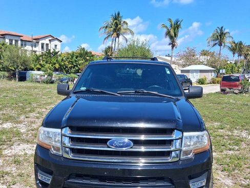 Used 2017 Ford Expedition EL XLT w/ Equipment Group 202A AWD/4WD image 3