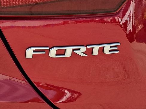 Used 2023 Kia Forte LXS FWD image 31