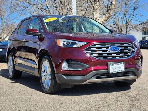 Used 2022 Ford Edge Titanium image 3