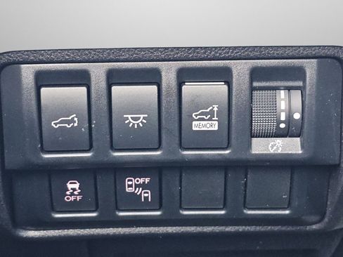 Used 2021 Subaru Ascent Premium w/ Convenience Package image 28