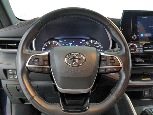 Used 2023 Toyota Highlander XSE AWD/4WD image 21